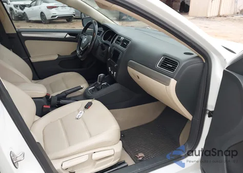 2016 Volkswagen Jetta 1.4T Se из США, поврежденный, VIN 3VWD67AJ3GM307344